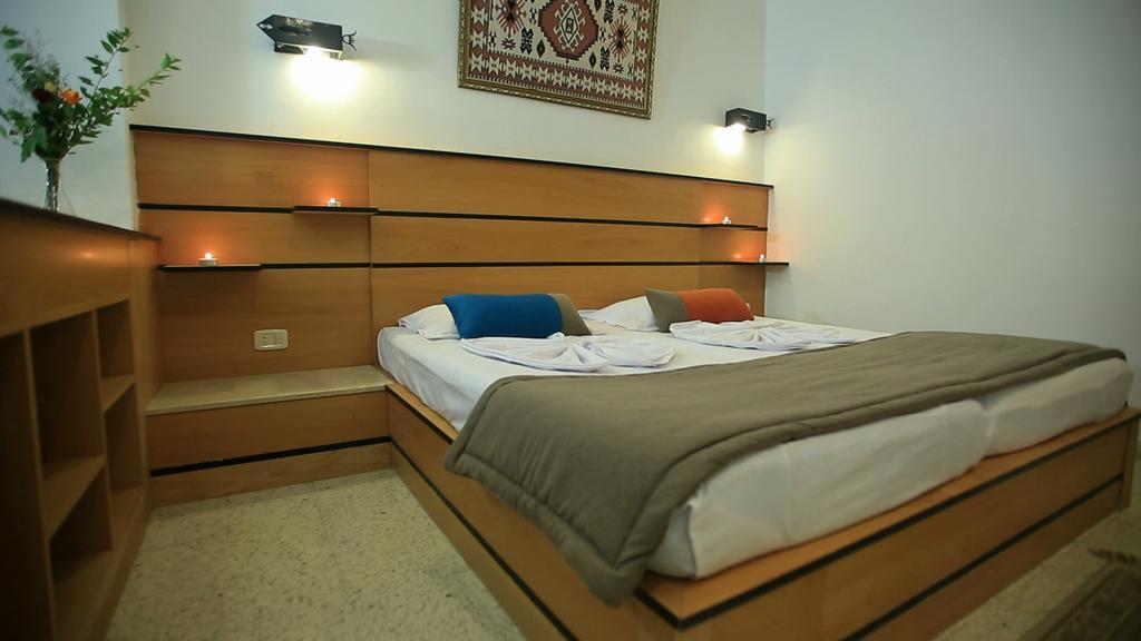 Hotel Les Palmiers Monasztir Kültér fotó
