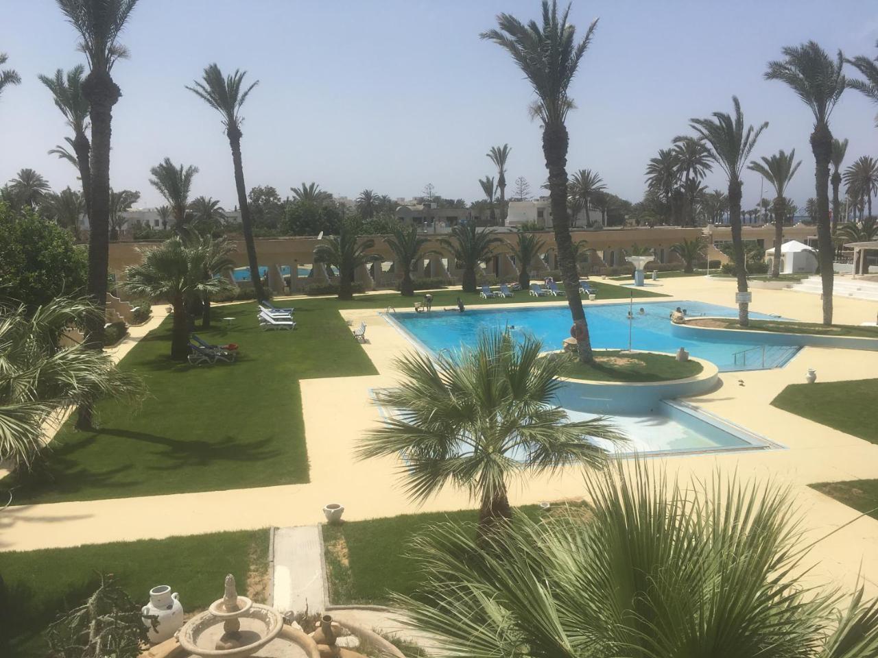 Hotel Les Palmiers Monasztir Kültér fotó
